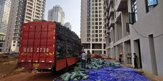 武漢江漢區新建小區車庫頂板回填陶粒